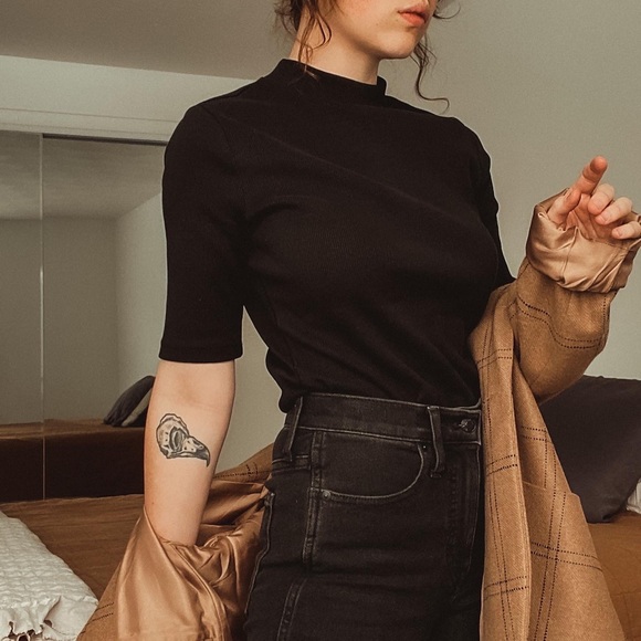 Meet your Posher, Danielle - Picture 3 of 4